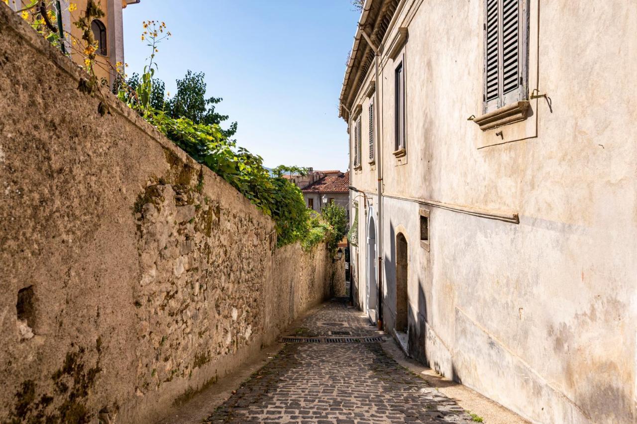 Piazza Laurino Apartments Basic Excursions Alto Cilento Pellegrinaggio Giubilare Kültér fotó