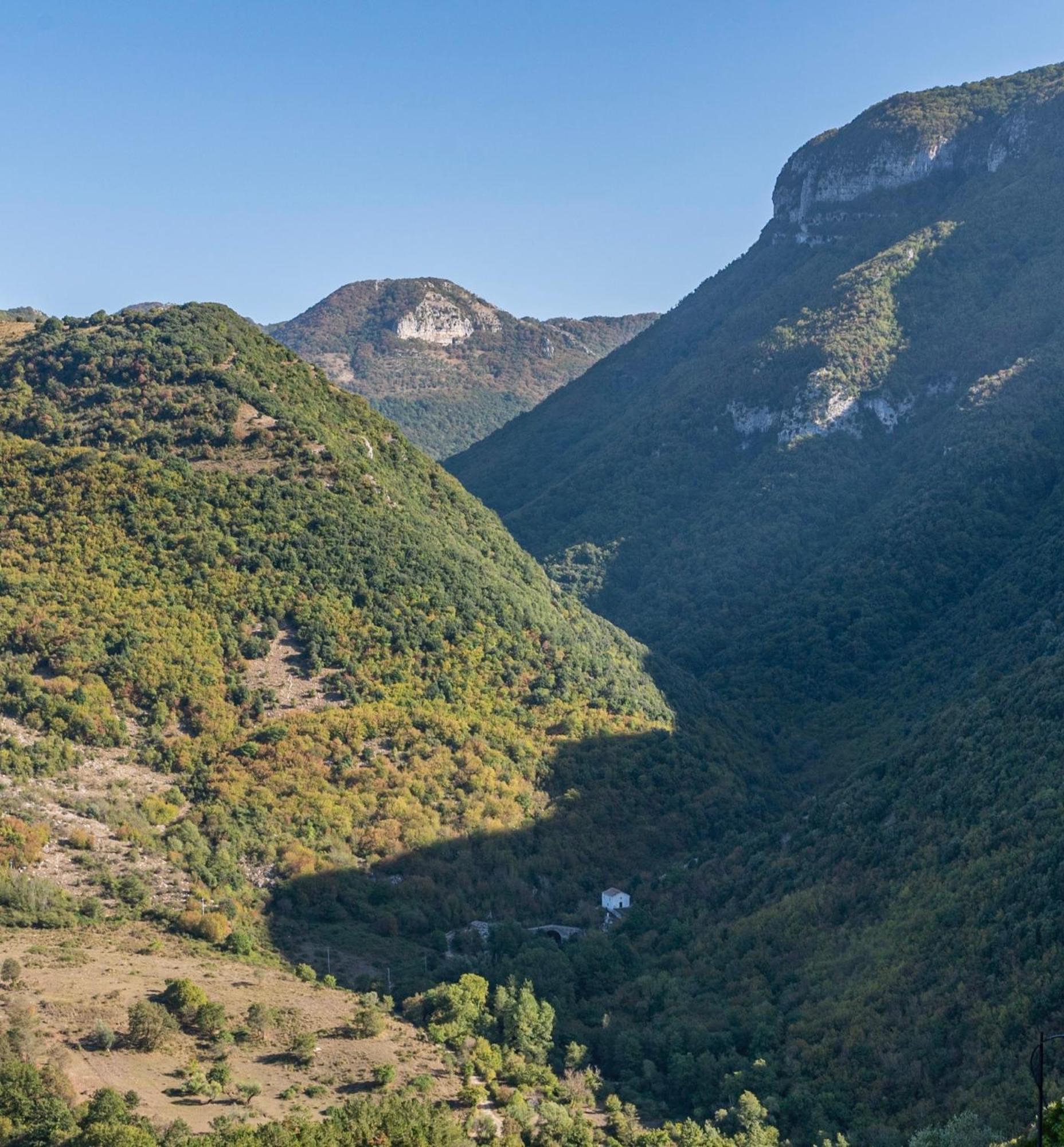 Piazza Laurino Apartments Basic Excursions Alto Cilento Pellegrinaggio Giubilare Kültér fotó